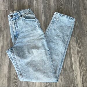 Abercrombie ‘90s Straight High Rise Jeans